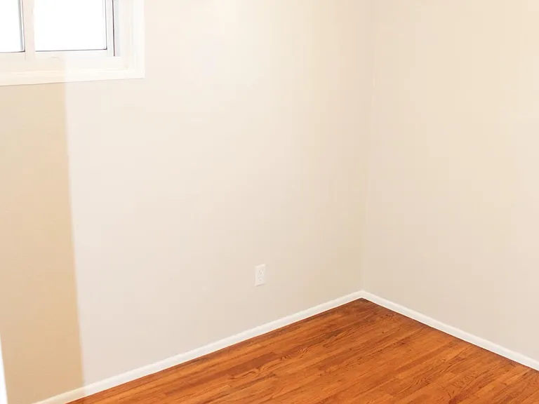 2202 Aberdeen Ave — Photo 13