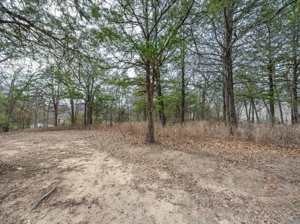 109 Seminole Cv, Lake Kiowa, TX 76240