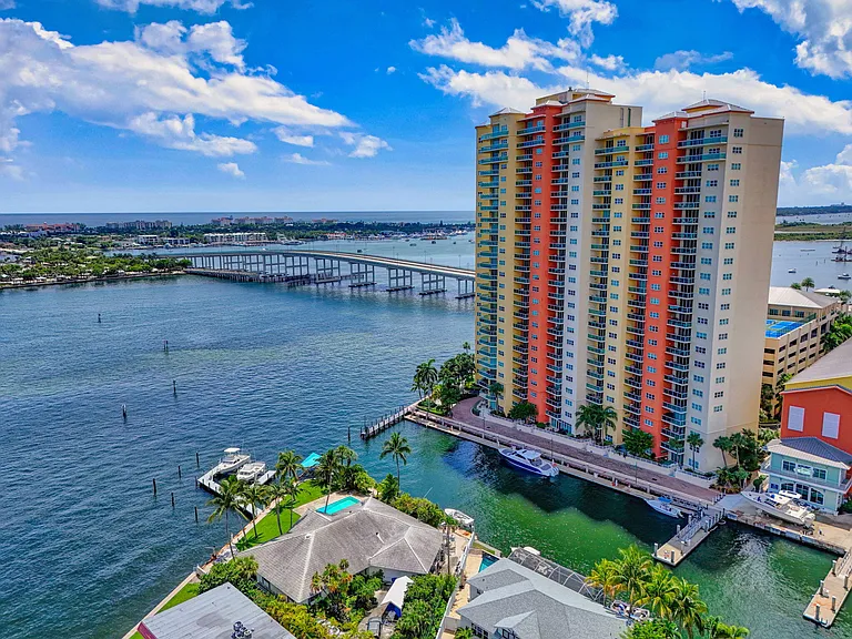 2650 Lake Shore Dr #2303 — Photo 2