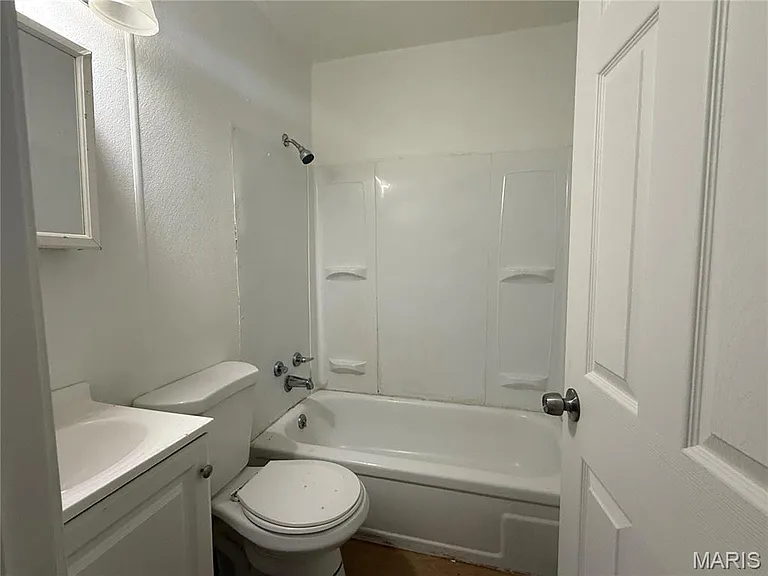 470 Mueller Ave — Photo 7