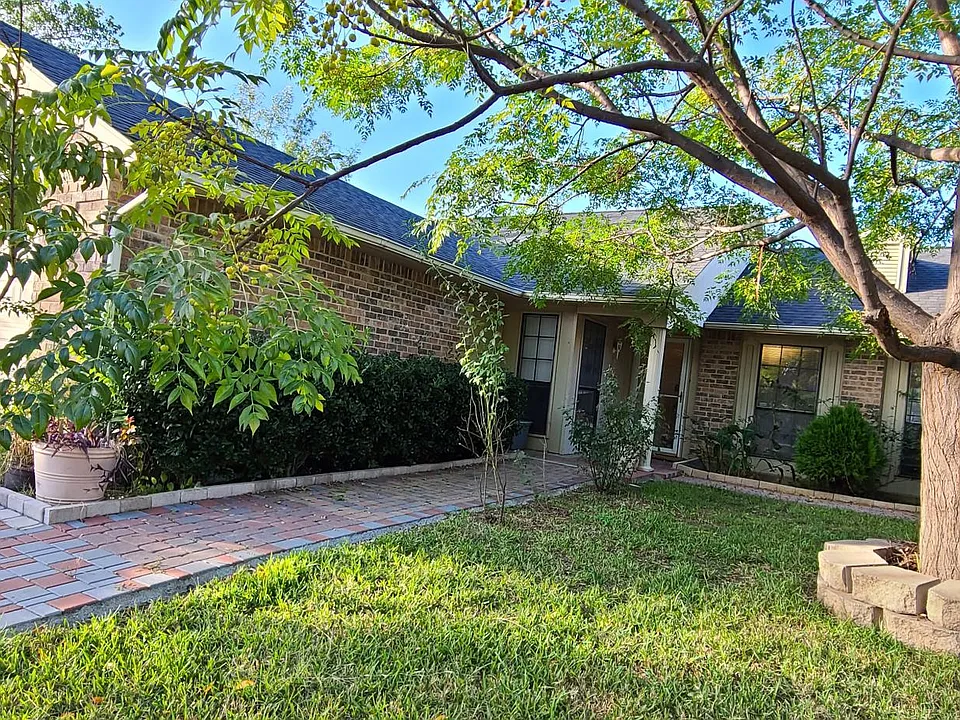 7913 Bermejo Rd