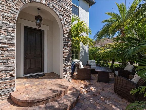 4th image of 335 Coco Plum Ct