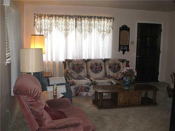 3rd image of 5718 Lexington Dr