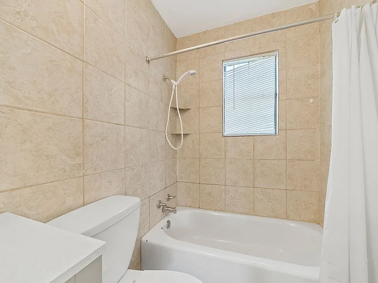 313 La Manda Blvd — Photo 17