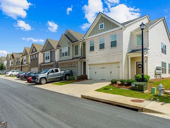 2nd image of 7651 Squire Ct