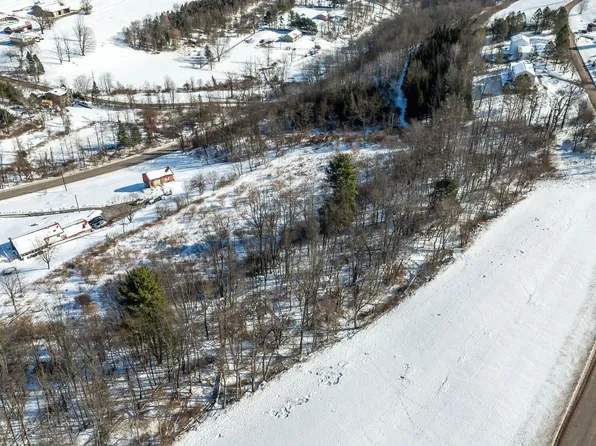 Ezzyk Rd, Berwick, PA 18603