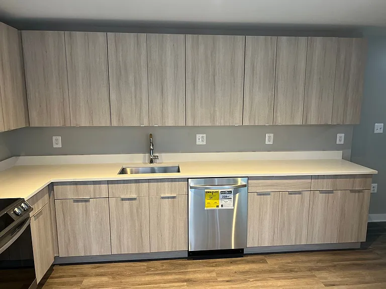 622-624 Girard St NE — Photo 19