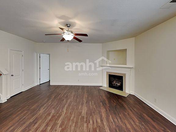 4th image of 1684 Woods Ln