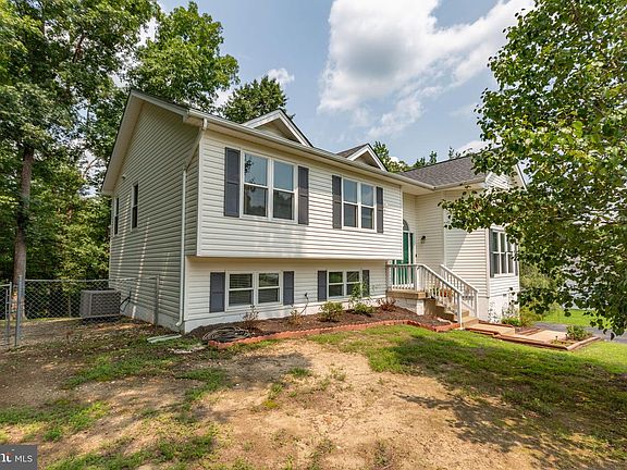 4th image of 8719 Jenny Ln