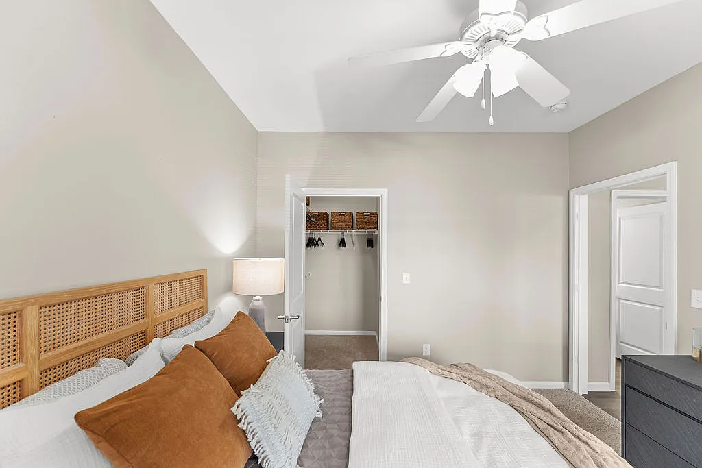 Riverstone Apartments — Photo 4