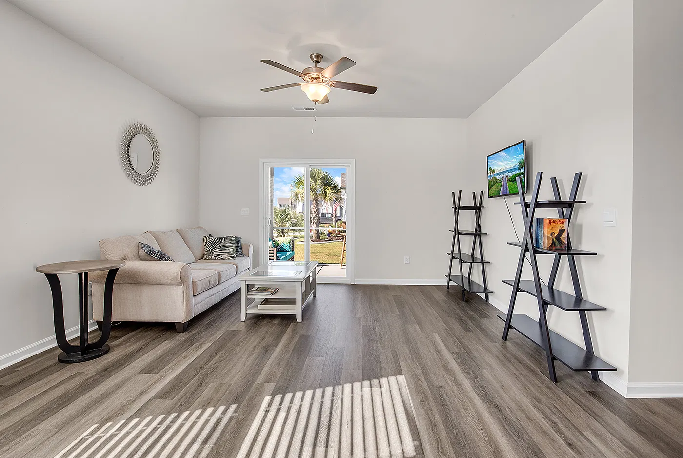 5 bed, 2361 sqft, $2,750 — Photo 4