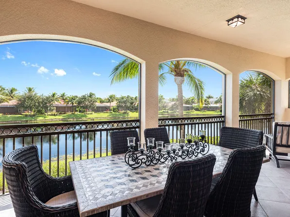 9284 Menaggio Ct APT 202, Naples, FL 34114