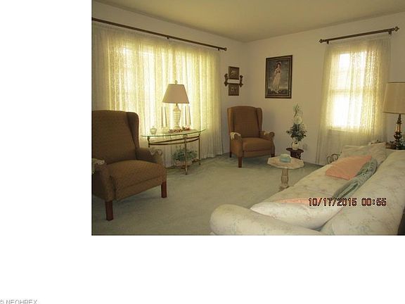 3rd image of 1925 Bonnie Brae Ave NE