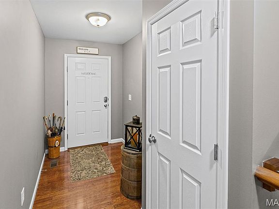 5th image of 867 Harbor Woods Dr