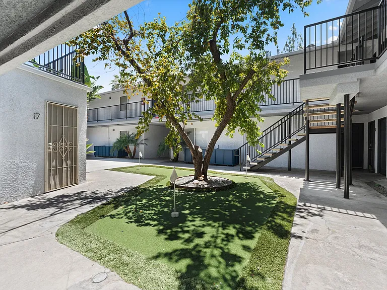 University Highland Parc South — Photo 11