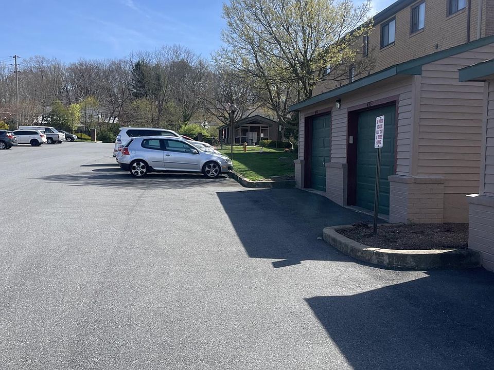 2nd image of 8106 Westview Rd #8106