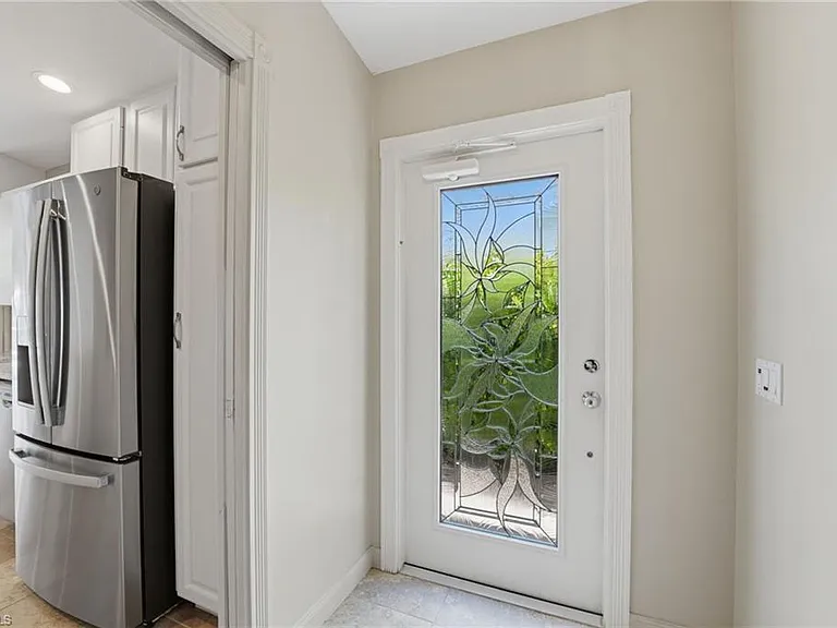 28207 Islet Trl — Photo 9