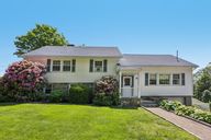 Ellen Ave-0406-001.jpg