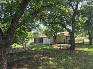 801 N Avenue A, Cross Plains, TX 76443