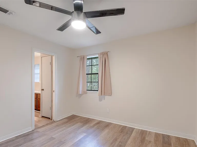 2402 Sycamore Ave #D6 — Photo 22