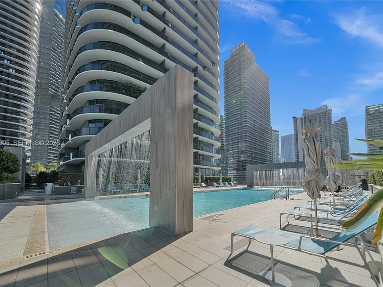 55 SW 9th St #3404 — Photo 21