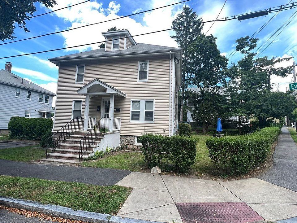 1st image of 260 Everett St #1