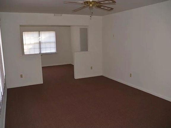 4th image of 3551 Cromart Ct N