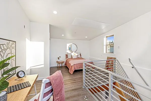 290 Burnett Ave S #214 — Photo 14