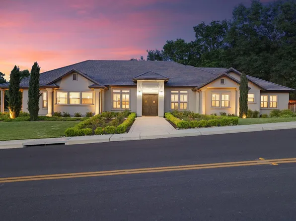 10450 Foxmeadow Ct, Oakdale, CA 95361