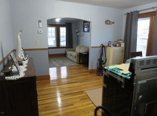 15 Crest Hill Rd, Somerville, MA 02145