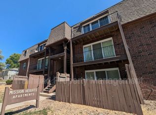 5717 Outlook St APT 103, Mission, KS 66202