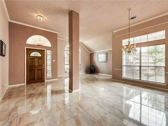 4th image of 1404 Meadow Vista Dr