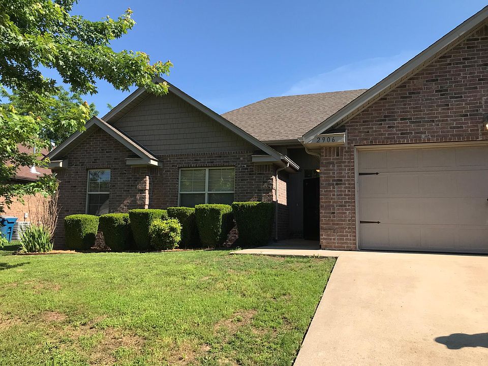 1st image of 2906 SW Briar Creek Ave