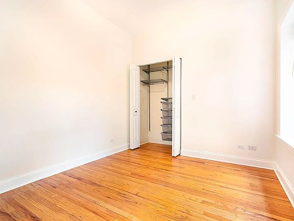 3rd image of 1512 W Cornelia Ave APT 2