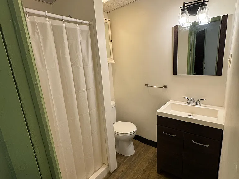 359 Stratford Ave #2B — Photo 5