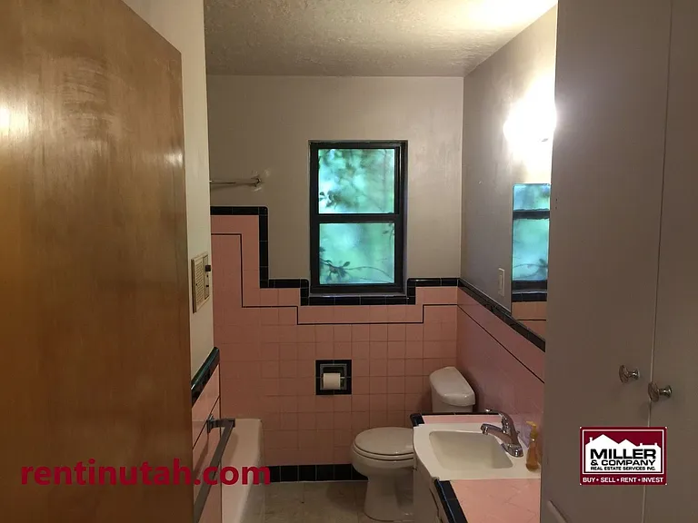 5894 S Kingston Way #10 — Photo 6