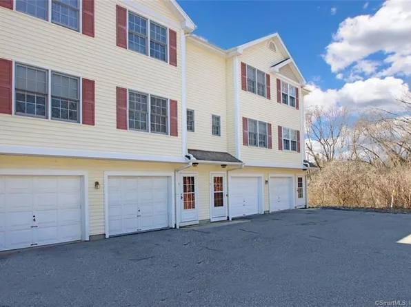6 East Court #6, Derby, CT 06418