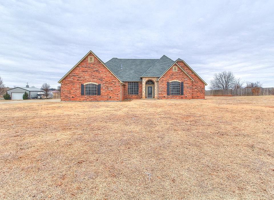 1st image of 1214 Rocky Top Cir