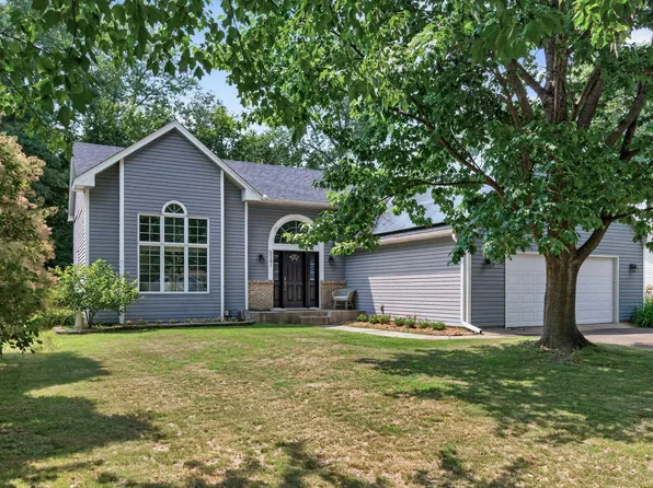 5341 Cedarwood Ct, White Bear Township, MN 55110