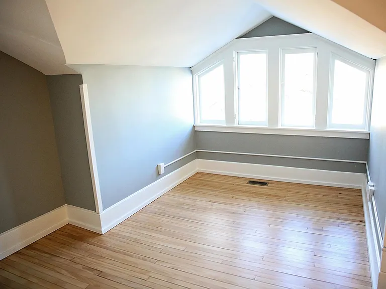 4020 Ingersoll Ave — Photo 17