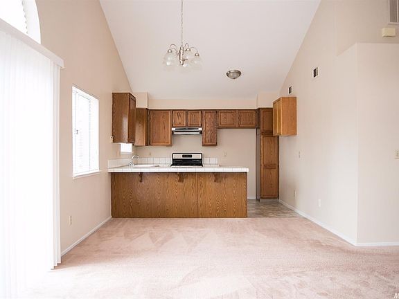 3rd image of 6036 Don Ave