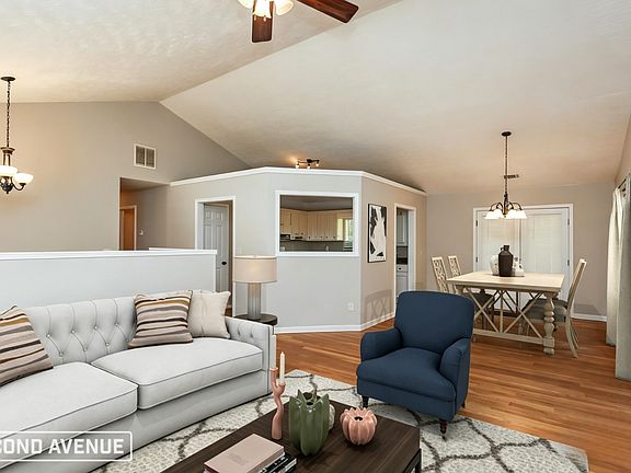 4th image of 697 Melrose Trce