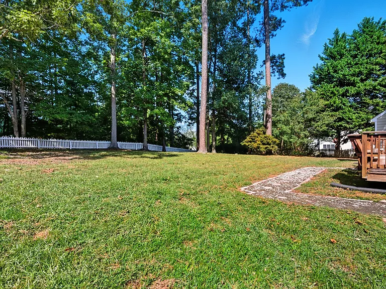 1549 Goswick Ridge Rd — Photo 12