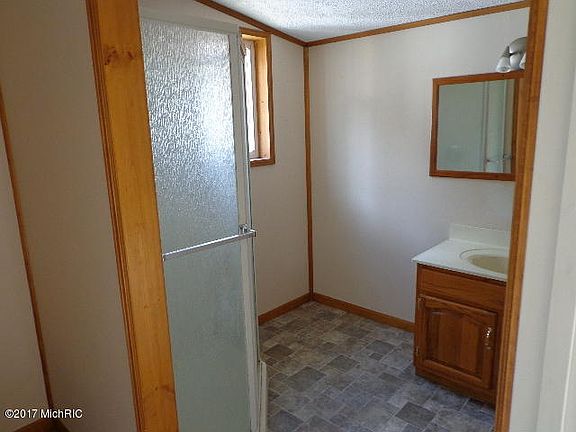 4th image of 23014 W Tamarack