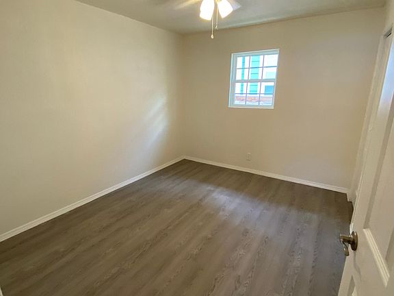 3rd image of 615 Dakota St #3