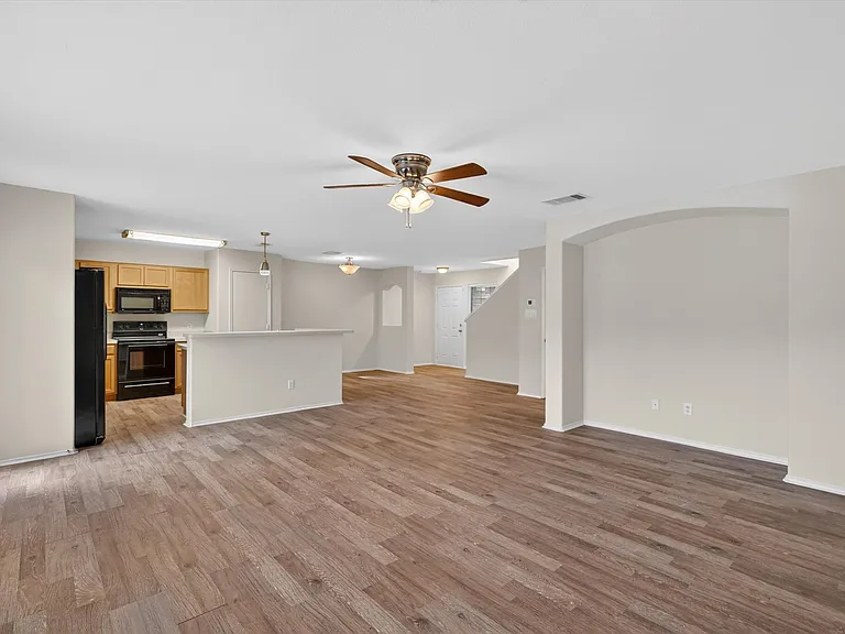 7401 Cowhand Ct — Photo 14