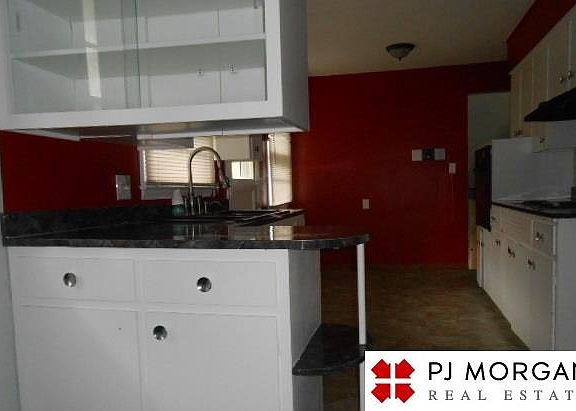 3rd image of 5025 N 55th St