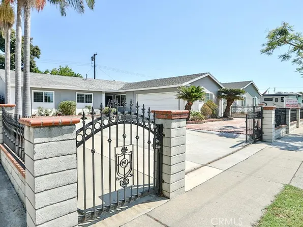 5313 W Ballast Ave, Santa Ana, CA 92704