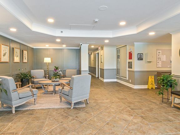2nd image of 3150 Gladwin Rd #304