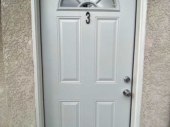 2nd image of 586 E Washington Blvd #2